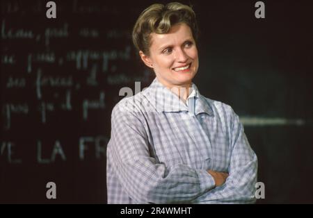 Marie-Christine Barrault sur le set de la mini-série télévisée 'Marie Curie, une femme honorable', en juin 1989. Banque D'Images