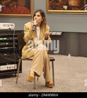 Bergame, Italie. 30th mai 2023. Pour célébrer Bergame Brescia capitale de la culture Rai documentaires propose "les montagnes de la culture", AmbraMarie dans le documentaire pour raconter le patrimoine artistique des vallées de Bergame et de Brescian crédit: Agence de photo indépendante / Alamy Live News Banque D'Images