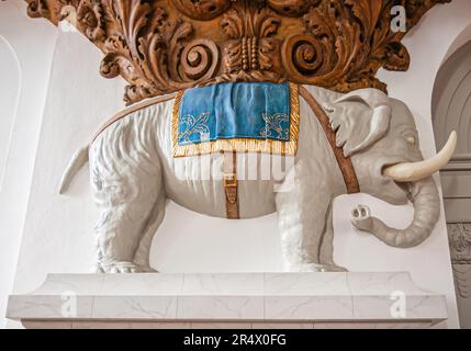 Copenhague, Danemark - 14 septembre 2010 : statue d'éléphant au nord symbolisant la monarchie absolue et l'ordre de l'éléphant à VOR Frelser Banque D'Images