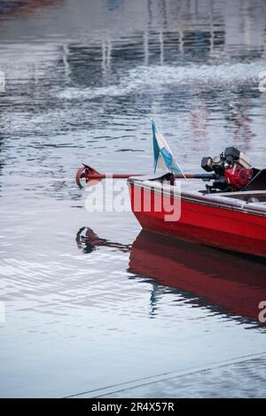 Bateaux dans le port d'Ushuaia, Tierra del Fuego, Argentine Banque D'Images