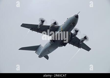 Lajes Field, Terceira, Açores / Portugal - 31 mai 2022 : un avion cargo Airbus A400M, exploité par la RAF de l'Armée de l'Air royale du Royaume-Uni, est illustré. Banque D'Images