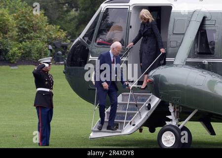 30 mai 2023, Washington, Distrique de Columbia, Etats-Unis: LE président DES ETATS-UNIS JOE BIDEN et la première dame JILL BIDEN arrivent à la Maison-Blanche de New Castle, Delaware aujourd'hui sur 30 mai 2023 à South Lawn/Maison-Blanche à Washington DC, Etats-Unis. (Credit image: © Lénine Nolly/ZUMA Press Wire) USAGE ÉDITORIAL SEULEMENT! Non destiné À un usage commercial ! Banque D'Images