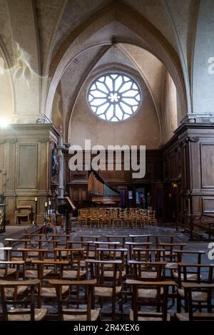 France, Bretagne, Paimpont, le 2021-09-19. Tourisme et illustration de la vie quotidienne en Bretagne. Ici, abbaye notre-Dame de Paimpont, entrée au Broc Banque D'Images