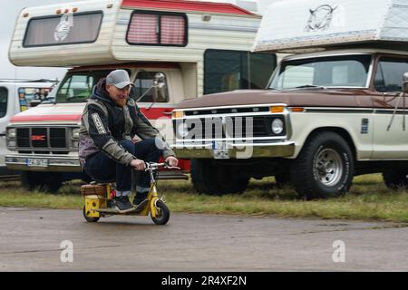 FINOWFURT, ALLEMAGNE - 06 MAI 2023 : la mini-moto. Fête de la course 2023. Ouverture de saison. Banque D'Images