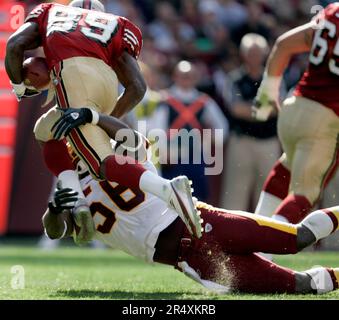 San Francisco 49ers vs. Philadelphia Eagles. NFL match poster. Two american  football players silhouette facing each other on the field. Clubs logo in  Stock Photo - Alamy