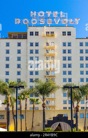 Los Angeles, Etats-Unis - 26 juin 2012 : façade du célèbre hôtel historique Roosevelt à Hollywood, Etats-Unis. Il a d'abord ouvert sur 15 mai 1927. Il est maintenant géré par Banque D'Images