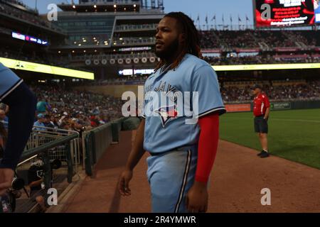 26 mai 2023, Minneapolis, Minnesota, États-Unis : 26 mai 2023, Minneapolis, Minnesota, États-Unis : le premier joueur des Blue Jays de Toronto, Vladimir Guerrero Jr. (27), joue entre les Blue Jays de Toronto et les Twins du Minnesota sur le terrain Target. Crédit obligatoire: Bruce Fedyck Zuma Press (image de crédit: © Bruce Fedyck/ZUMA Press Wire) USAGE ÉDITORIAL SEULEMENT! Non destiné À un usage commercial ! Banque D'Images