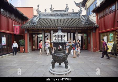 Temple City God de Shanghai situé à proximité du jardin Yuyuan Banque D'Images