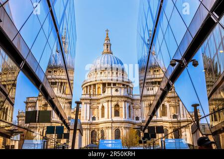 Londres, Royaume-Uni. Cathédrale Saint-Paul. Banque D'Images