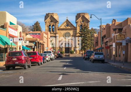 La basilique de la cathédrale de Frances d'Assise, Santa Fe, Nouveau-Mexique Banque D'Images