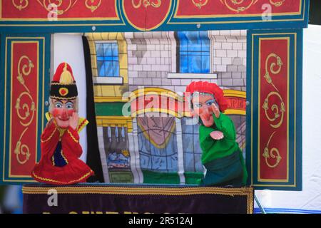 Bellow Maypole danse sur le village vert à Wollow, dans le tinghamshire Banque D'Images