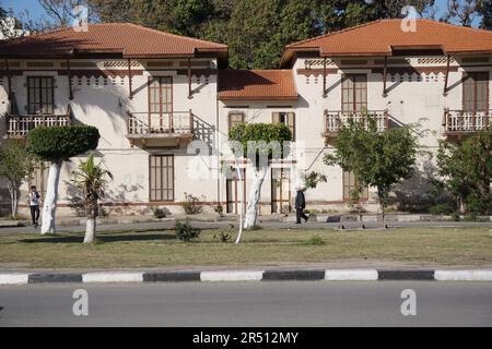 Vieux bâtiments du canal de Suez dans la ville de PortSaid Banque D'Images