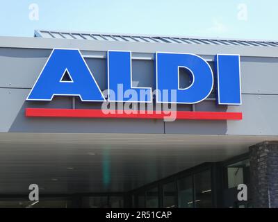 St. Vith, Belgique. 28th mai 2023. Logo, lettrage d'ALDI North sur un magasin crédit: Horst Galuschka/dpa/Alay Live News Banque D'Images