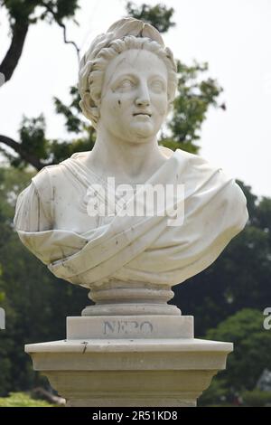 Nero Claudius Caesar Augustus Germanicus (né Lucius Domitius Ahenobarbus; 15 décembre AD 37 – 9 juin AD 68), a été le cinquième empereur romain et final e Banque D'Images