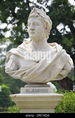 Tiberius Claudius César Augustus Germanicus (1 10 août BC – 13 octobre AD 54) était le quatrième empereur romain, régnant de AD 41 à 54. Buste en marbre à Banque D'Images