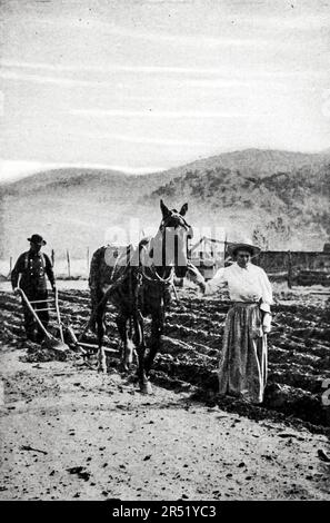 The Farmer and his helpmate photo vintage en noir et blanc de Clifton Johnson, tirée du guide « Highways and byways of the Rocky Mountains » Date de publication 1910 Publisher Macmillan Company New York and London Banque D'Images