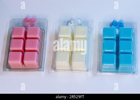 Les fontes de cire sont une manière très populaire, avec peu de risques, pour rendre votre bureau ou maison odeur agréable à tout moment. Banque D'Images