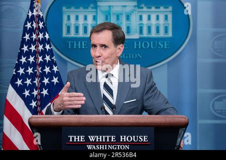 Washington, États-Unis. 31st mai 2023. John Kirby, coordonnateur des communications stratégiques du Conseil national de sécurité, participe à une conférence de presse dans la salle d'information de la presse James Brady de la Maison Blanche à Washignton, DC, USA, du 31 au 22 mai 2023. Credit: SIPA USA/Alay Live News Banque D'Images