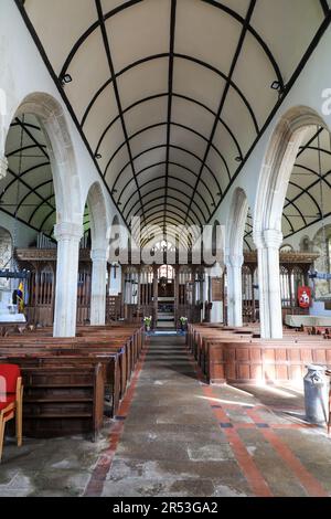 Intérieur de l'église paroissiale de St Buryan, St Buryan, Cornouailles, Angleterre, Royaume-Uni Banque D'Images