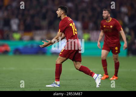 Budapest, Hongrie. 31st mai 2023. Mehmet Zeki Celik de l'AS Roma gestes pendant le match final de l'UEFA Europa League entre Sevilla FC et comme Roma à l'arène de Puskas sur 31 mai 2023 à Budapest, Hongrie . Credit: Marco Canoniero / Alamy Live News Banque D'Images