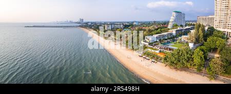 Vue aérienne de Na Jomtien, ville de Pattaya, district de Sattahip, Chon Buri, Thaïlande Banque D'Images