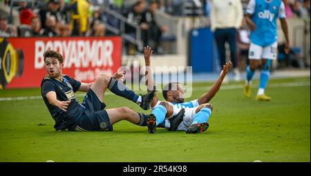 Chester, Pennsylvanie, États-Unis. 31st mai 2023. 31 mai 2023, Chester PA-Philadelphia Leon FLACH (31) en action contre NATHAN BYRNE (14) du FC Charlotte lors du match au parc Subaru à Chester, PA (Credit image: © Ricky Fitchett/ZUMA Press Wire) USAGE ÉDITORIAL SEULEMENT! Non destiné À un usage commercial ! Banque D'Images