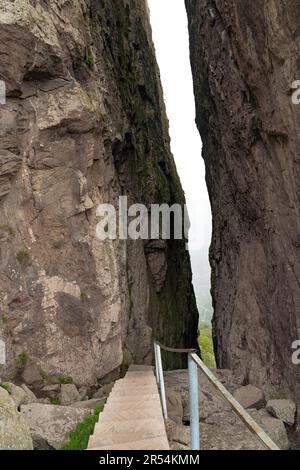 Vue sur la montagne sainte Khacha Gaya dans l'ouest de l'Azerbaïdjan Banque D'Images