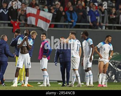 La Plata, Argentine, sur 27 mai 2023. Les joueurs d’Angleterre (de gauche à droite) le milieu de terrain Darko Gyabi, le milieu de terrain Xavier Simons, le milieu de terrain Harvey Vale, le défenseur Daniel Oyegoke et l’avant Dane Scarlett réagissent à la sortie du tournoi après avoir perdu contre l’Italie 2-1 lors de la coupe du monde sous-20 en Argentine. Coupe 2023 Round de 16 match de football entre l'Angleterre et l'Italie au stade Diego Armando Maradona à la Plata, Argentine sur 31 mai 2023. L'Italie a gagné et s'est qualifiée pour le quart de finale. Banque D'Images