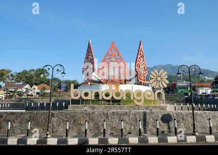 Bandungan Semarang, Indonésie - 01 juin 2023 : monument situé sur la place Bandungan, sur les pentes du mont Ungaran Banque D'Images