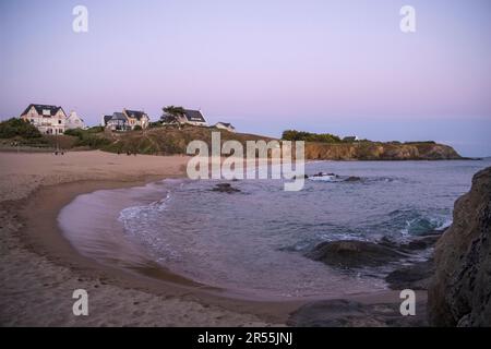 Clohars-Carnoet (Bretagne, nord-ouest de la France) : plage le soir au Pouldu Banque D'Images