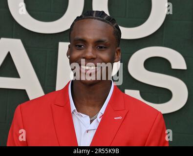 Marquis Mookie Cook, membre du casting, assiste mercredi à la première du drame biographique « Shrilling Stars » au Regency Village Theatre de Los Angeles, 31 mai 2923, scénario : basé sur le livre de LeBron James et l'auteur du prix Pulitzer de Friday Night Lights, Buzz BisSinger, Shooting Stars est l'histoire d'origine inspirante d'un super-héros du basket-ball, qui révèle comment LeBron James et ses amis d'enfance deviennent l'équipe de lycée n°1 en Amérique, lançant la carrière stupéfiante de James en tant que quatre fois champion de la NBA, deux fois médaillé d'or olympique et le meilleur buteur de la NBA. Banque D'Images