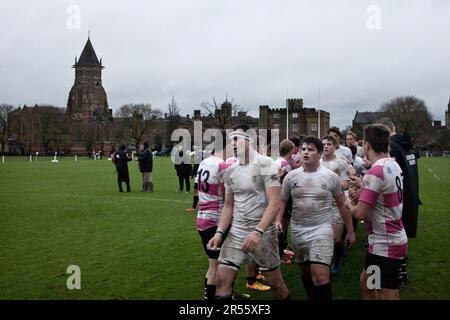 Un match de rugby a été joué à 'The Close', à l'école de rugby, le même terrain de rugby où ce sport aurait été inventé par William Webb Ellis en 1823. Banque D'Images