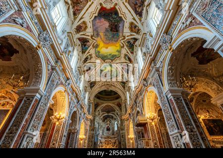 Impressionnante église de Jésus de style baroque (chiesa del Gesu) également connue sous le nom de "Casa Prodessa". Palerme, Sicile, Italie. Un des plus fameux chourc baroque Banque D'Images