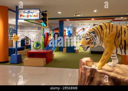 Toys R US a une section dans le grand magasin phare de Macy et Herald Square, 2023, New York City, États-Unis Banque D'Images