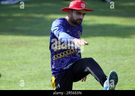 Rashid Khan, joueur de star de l'Afghanistan pendant la séance d'entraînement au stade national de cricket Sher-e-Bangla, Mirpur, Dhaka, Bangladesh. Banque D'Images