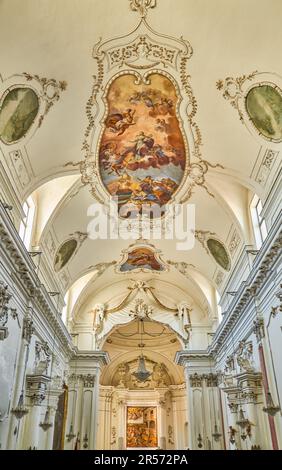 Syrcuse, Italie - 1 novembre 2022 : les fresques du plafond de la nef de l'église Santa Lucia alla Badia Banque D'Images