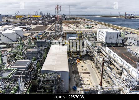 ROTTERDAM - vue d'ensemble de la raffinerie de Neste sur le Maasvlakte. Le biodiesel et bientôt le carburant durable pour avions sont produits ici. ANP JEFFREY GROENEWEG pays-bas hors - belgique hors Banque D'Images