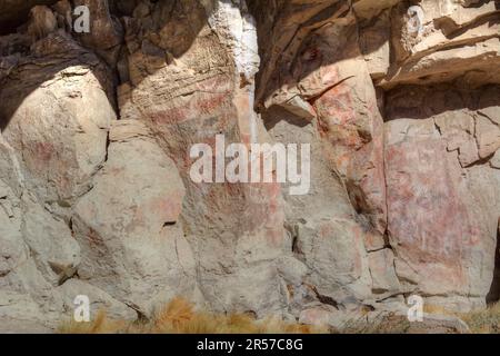 Art préhistorique - empreintes à la main dans la grotte de Cueva de las Manos et complexe de sites d'art rupestre dans la province de Santa Cruz, en Argentine Banque D'Images