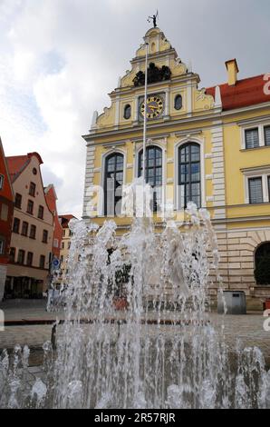 Fontaine à l'ancienne mairie d'Ingolstadt Allemagne Banque D'Images