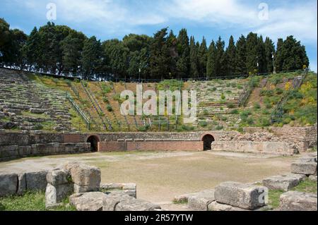 Théâtre grec, Tindari, Sicile, Italie, Amphithéâtre Banque D'Images