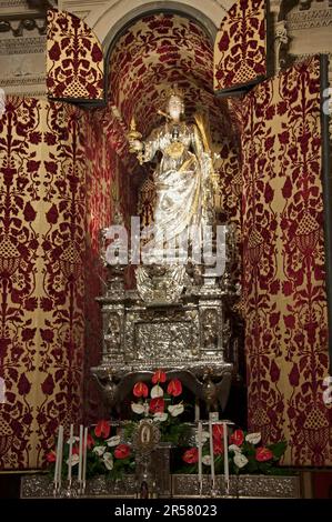 Cathédrale de Santa Maria delle colonne, Syracuse, Ile d'Ortygia, la Vergine Piliere, Cathédrale, Chapelle de Sainte-Lucie, statue d'argent de la Sainte-Lucie Banque D'Images