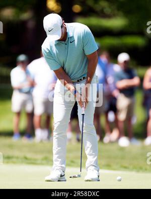Dublin, Ohio, États-Unis. 1st juin 2023. Rory McIlroy (NIR) pute sur le 7th trous au Memorial Tournament à Dublin, Ohio. Brent Clark/Cal Sport Media/Alamy Live News Banque D'Images