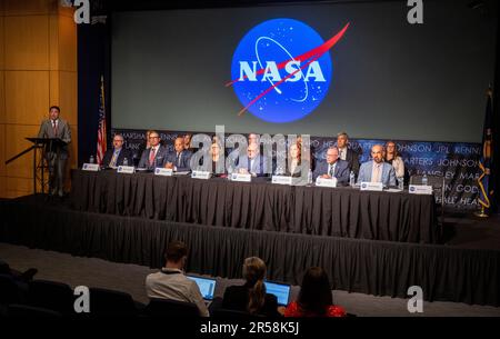 Washington, États-Unis d'Amérique. 31st mai 2023. Washington, États-Unis d'Amérique. 31 mai 2023. Daniel Evans, administrateur adjoint associé adjoint de la Direction des missions scientifiques de la NASA, parle lors d'une réunion publique de l'équipe d'étude indépendante sur les phénomènes anormaux non identifiés au siège social de la NASA Mary W. Jackson, à 31 mai 2023, à Washington, DC le groupe de travail UAP cherche des réponses à ce qui est communément appelé OVNI. Credit: Joel Kowsky/NASA/Alamy Live News Banque D'Images