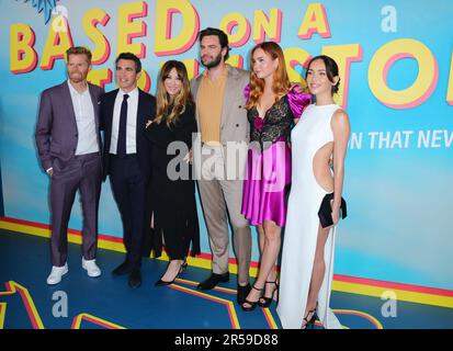 Los Angeles, États-Unis. 01st juin 2023. Alexander Buono, Chris Messina, Kaley Cuoco, Tom Bateman, Liana Liberato, Priscilla Quintana arrive sur la base D'Une première tapis rouge True Story tenue au Pacific Design Center de Los Angeles, Californie, jeudi, 1 juin 2023. (Photo de Juan Pablo Rico/Sipa USA) crédit: SIPA USA/Alay Live News Banque D'Images