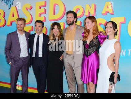 Los Angeles, États-Unis. 01st juin 2023. Alexander Buono, Chris Messina, Kaley Cuoco, Tom Bateman, Liana Liberato, Priscilla Quintana arrive sur la base D'Une première tapis rouge True Story tenue au Pacific Design Center de Los Angeles, Californie, jeudi, 1 juin 2023. (Photo de Juan Pablo Rico/Sipa USA) crédit: SIPA USA/Alay Live News Banque D'Images