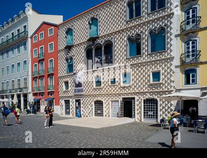 Maison des pics construite en 1523 est l'un des rares bâtiments qui ont survécu au grand tremblement de terre de 1755 Banque D'Images