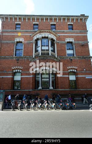 L'ancien Kildare Street Club abrite l'alliance française à Dublin, en Irlande. Banque D'Images