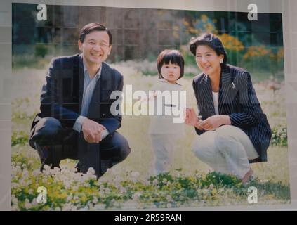 PHOTOS DU COUPLE IMPÉRIAL AU MAGASIN PHARE DE TAKASHIMAYA Banque D'Images