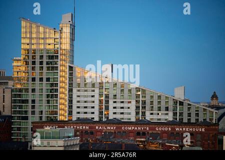 Centre-ville de Manchester Great Northern Warehouse et appartements modernes Great Northern Tower Banque D'Images