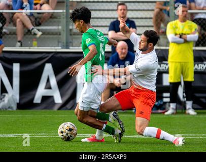 cary, NC, Etats-Unis: 1 juin 2023, West Ham United #7 MATT JARVIS essayant de s'attaquer au Torres ROMAIN #11 de Dallas United lors de la TST 2023 au WakeMed Soccer Park à Cary, NC. (Credit image: © Paul Morea/ZUMA Press Wire) USAGE ÉDITORIAL SEULEMENT! Non destiné À un usage commercial ! Banque D'Images